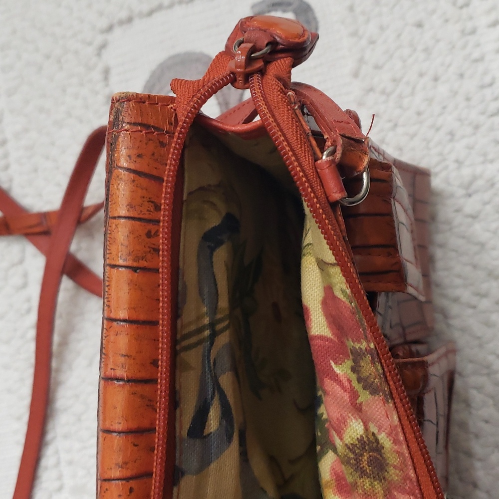 BRIGHTON ORANGE CROCODILE PATTERN CROSSBODY BAG - Picture 5 of 16